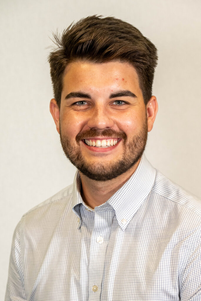 Elijah Robbins headshot